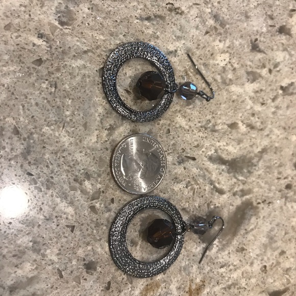 Premier Designs Hematite Plated Earrings - Picture 4 of 6